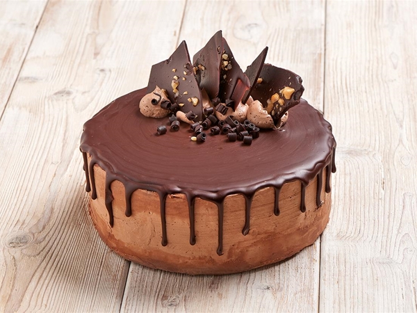 Chocolate drip cake